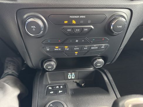 Certified 2020 Ford Ranger XLT w/ Equipment Group 301A Mid image 31