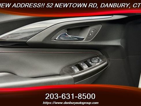 Used 2023 Chevrolet TrailBlazer RS w/ Convenience Package FWD image 12
