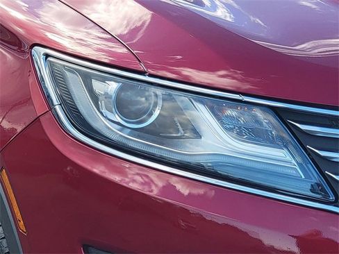 Used 2017 Lincoln MKC Reserve w/ Lincoln MKC Climate Package image 15