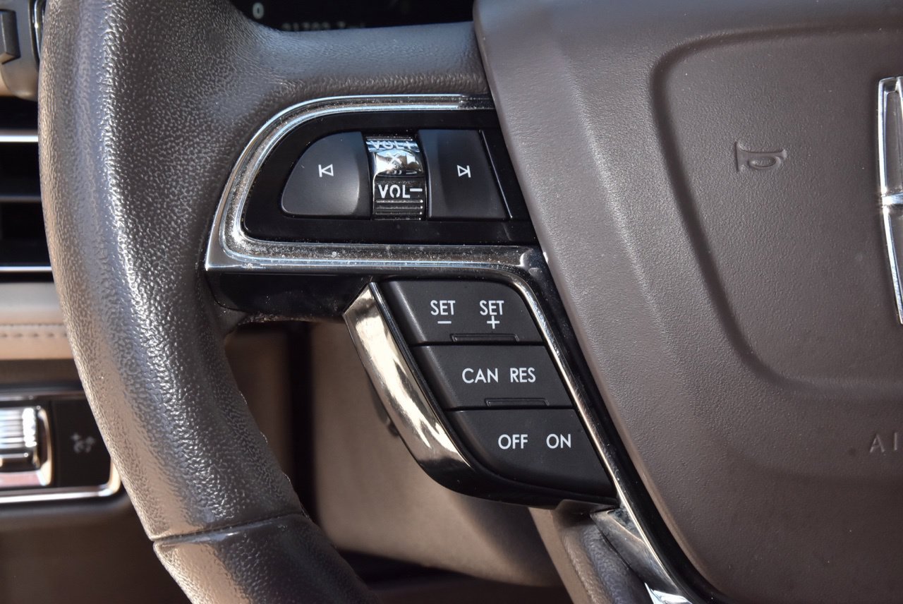 Used 2022 Lincoln Nautilus FWD w/ Premium Package image 23