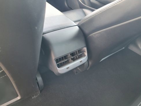 Used 2020 Tesla Model 3 Standard Range Plus image 29
