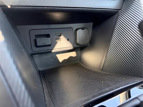 Used 2019 Toyota Yaris XLE FWD image 32