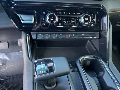 Used 2024 GMC Sierra 1500 AT4 w/ Technology Package AWD/4WD image 25