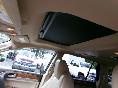 Used 2012 Buick Enclave Premium w/ Trailering Provision Package FWD image 17