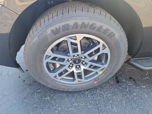 New 2026 Ford Expedition Max Active image 9