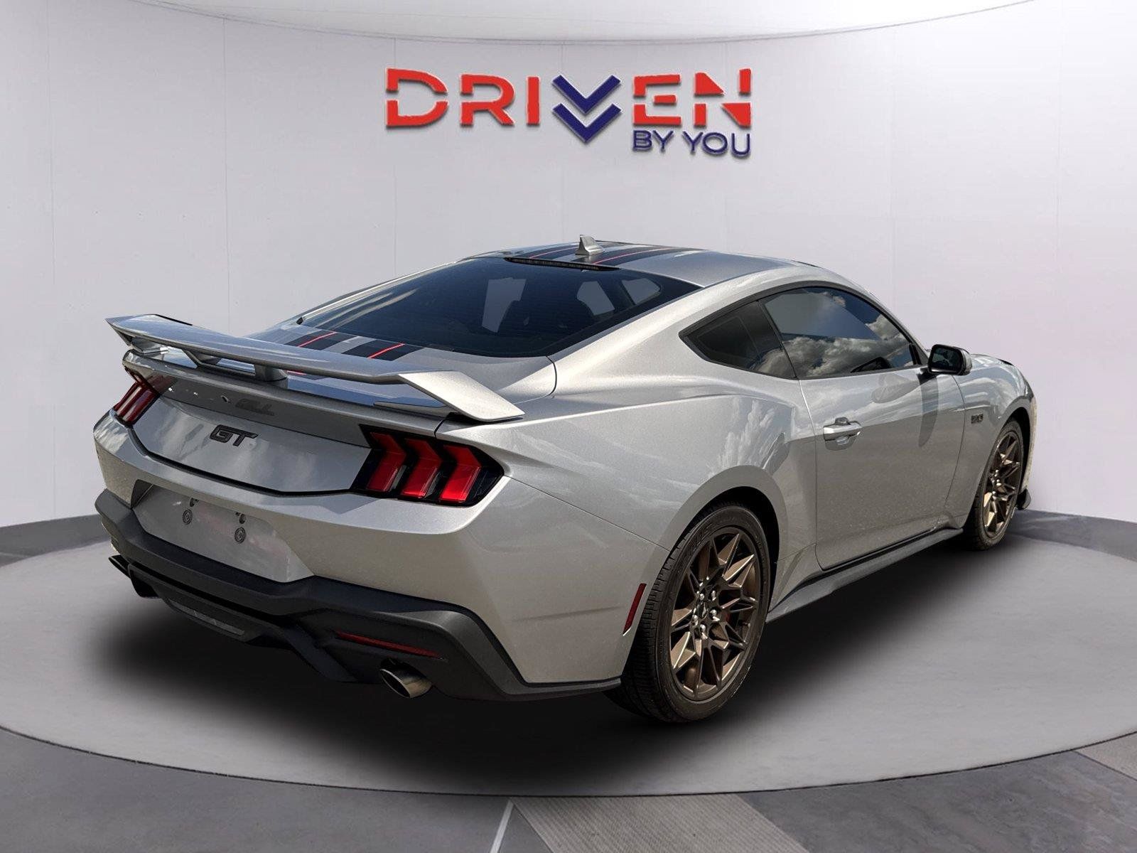 Used 2024 Ford Mustang GT Premium w/ GT Performance Package RWD image 4