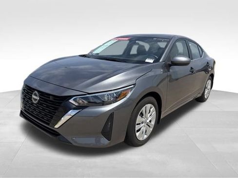 Certified 2025 Nissan Sentra S FWD image 6