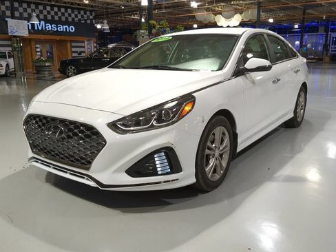 Used 2019 Hyundai Sonata SEL w/ Winter Weather Package FWD image 1