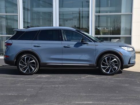 Used 2024 Lincoln Corsair Reserve w/ Equipment Group 201A image 7