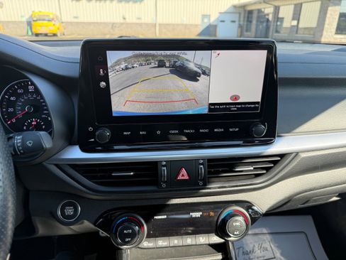 Used 2023 Kia Forte GT-Line w/ GT-Line Technology Package FWD image 12