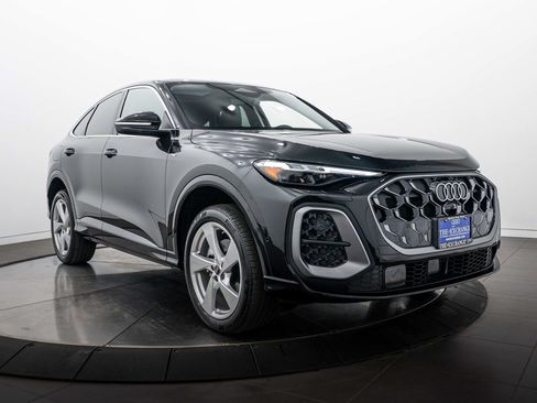 Used 2025 Audi Q5 Premium Plus AWD/4WD image 2