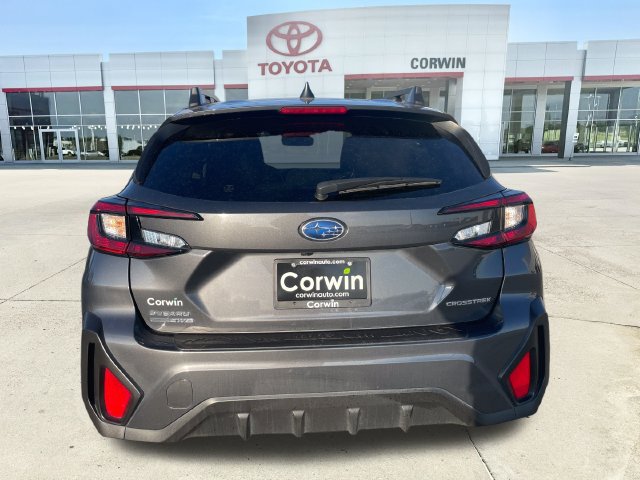Used 2024 Subaru Crosstrek 2.0i Premium AWD/4WD image 4