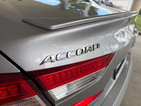 Used 2020 Honda Accord Sport image 14