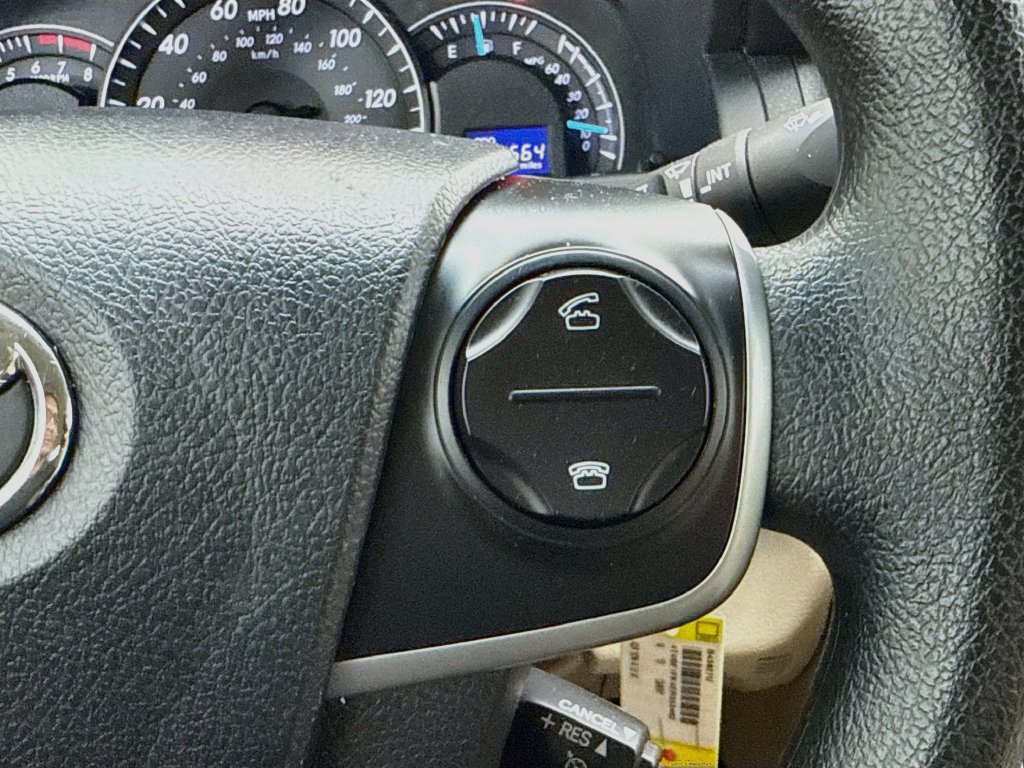 Used 2014 Toyota Camry LE FWD image 12