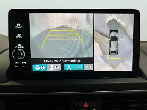 Used 2025 Honda Pilot Elite image 17