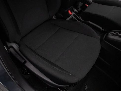 New 2025 Nissan Kicks Play S image 17