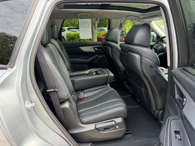 Used 2023 Acura MDX w/ Technology Package FWD image 19