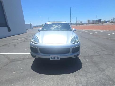 Used 2016 Porsche Cayenne S AWD/4WD image 2
