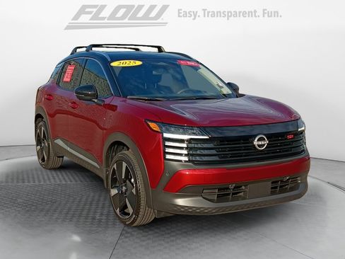 Used 2025 Nissan Kicks SR FWD image 1