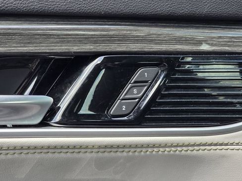 Used 2022 Jeep Wagoneer Series III AWD/4WD image 17