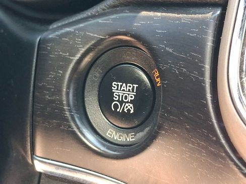 Used 2015 Jeep Grand Cherokee Limited AWD/4WD image 25