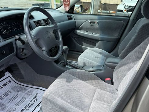 Used 2000 Toyota Camry LE FWD image 18