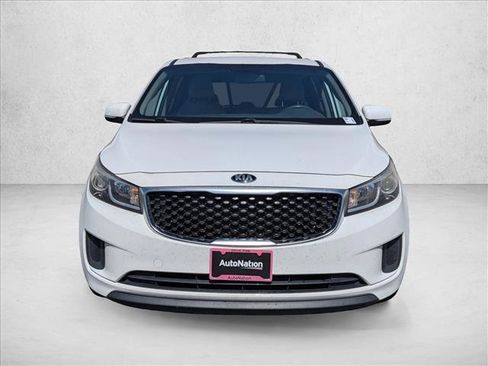 Used 2016 Kia Sedona LX w/ Option Group 020 FWD image 2