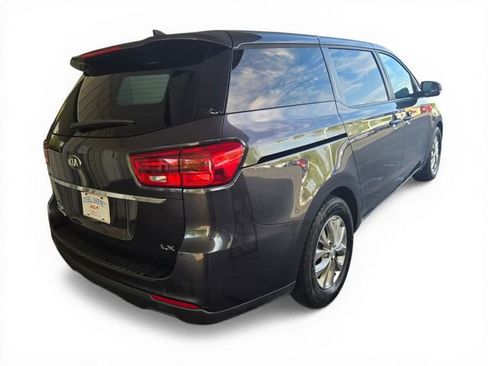 Used 2021 Kia Sedona LX image 13