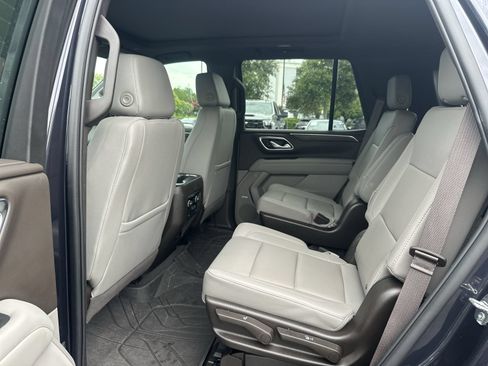Used 2023 Chevrolet Tahoe Z71 w/ Luxury Package AWD/4WD image 31