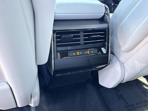 Used 2025 Land Rover Range Rover Sport S image 16