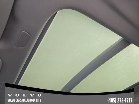 Certified 2025 Volvo XC60 B5 Plus w/ Protection Package Premier image 24