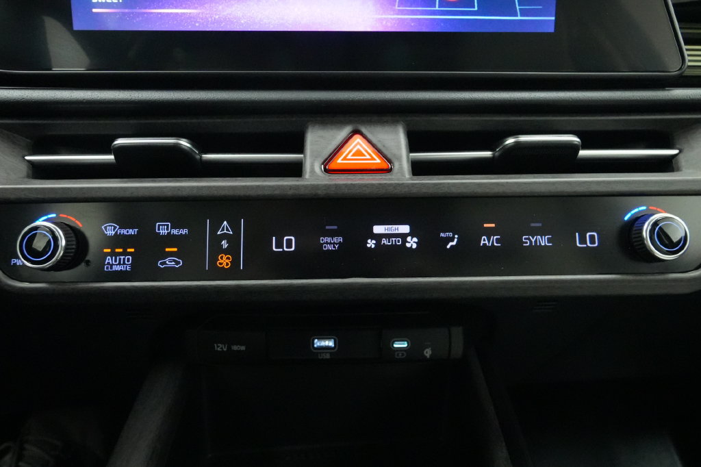 Used 2023 Kia Niro EX FWD image 30