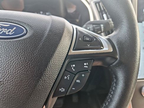 Used 2021 Ford Edge SEL AWD/4WD image 18