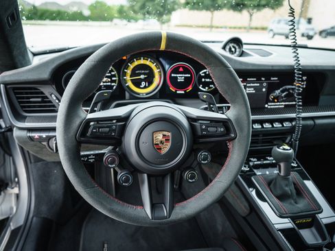 Used 2025 Porsche 911 GT3 RS RWD image 37
