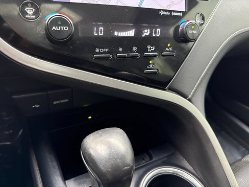 Used 2020 Toyota Camry XSE w/ Driver Assist Package FWD image 29