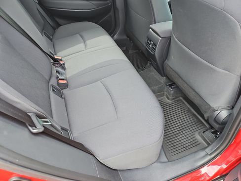 Used 2024 Toyota Corolla Cross LE w/ Moonroof Package FWD image 32