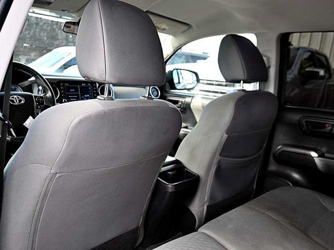 Used 2021 Toyota Tacoma SR5 RWD image 12