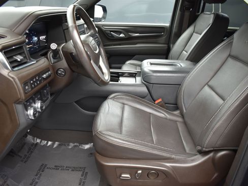 Used 2022 GMC Yukon XL Denali w/ Max Trailering Package image 11