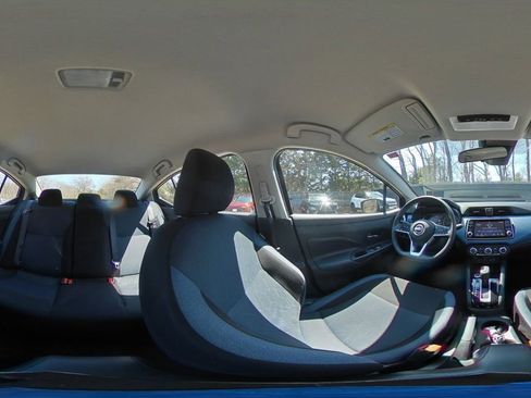 Used 2025 Nissan Versa SV FWD image 40