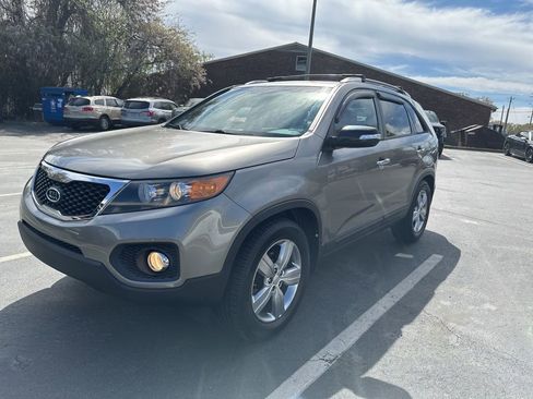 Used 2013 Kia Sorento EX image 3