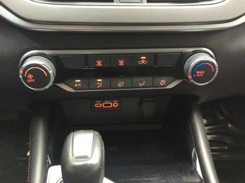 Used 2024 Nissan Altima 2.5 SR FWD image 29