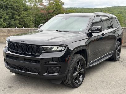 Used 2023 Jeep Grand Cherokee L Laredo