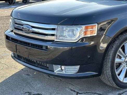 Used 2011 Ford Flex Limited w/ Rapid Spec Order Code image 9