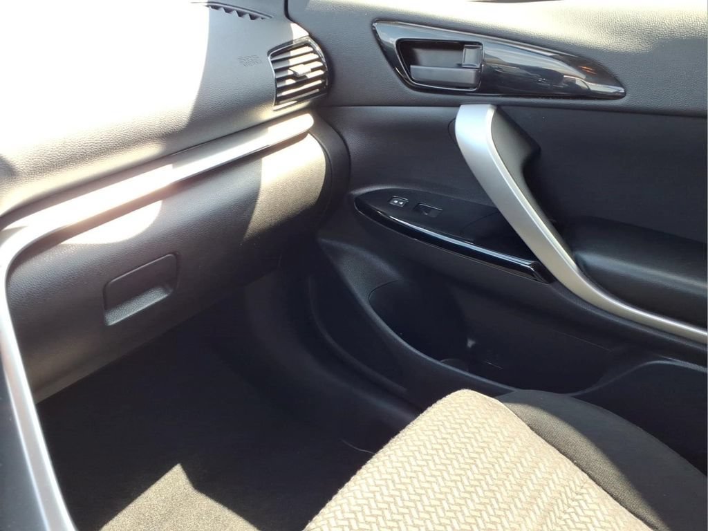 Used 2024 Mitsubishi Eclipse Cross LE AWD/4WD image 23