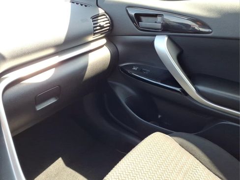 Used 2024 Mitsubishi Eclipse Cross LE AWD/4WD image 23