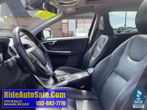 Used 2016 Volvo XC60 T6 w/ Proximity Package AWD/4WD image 10