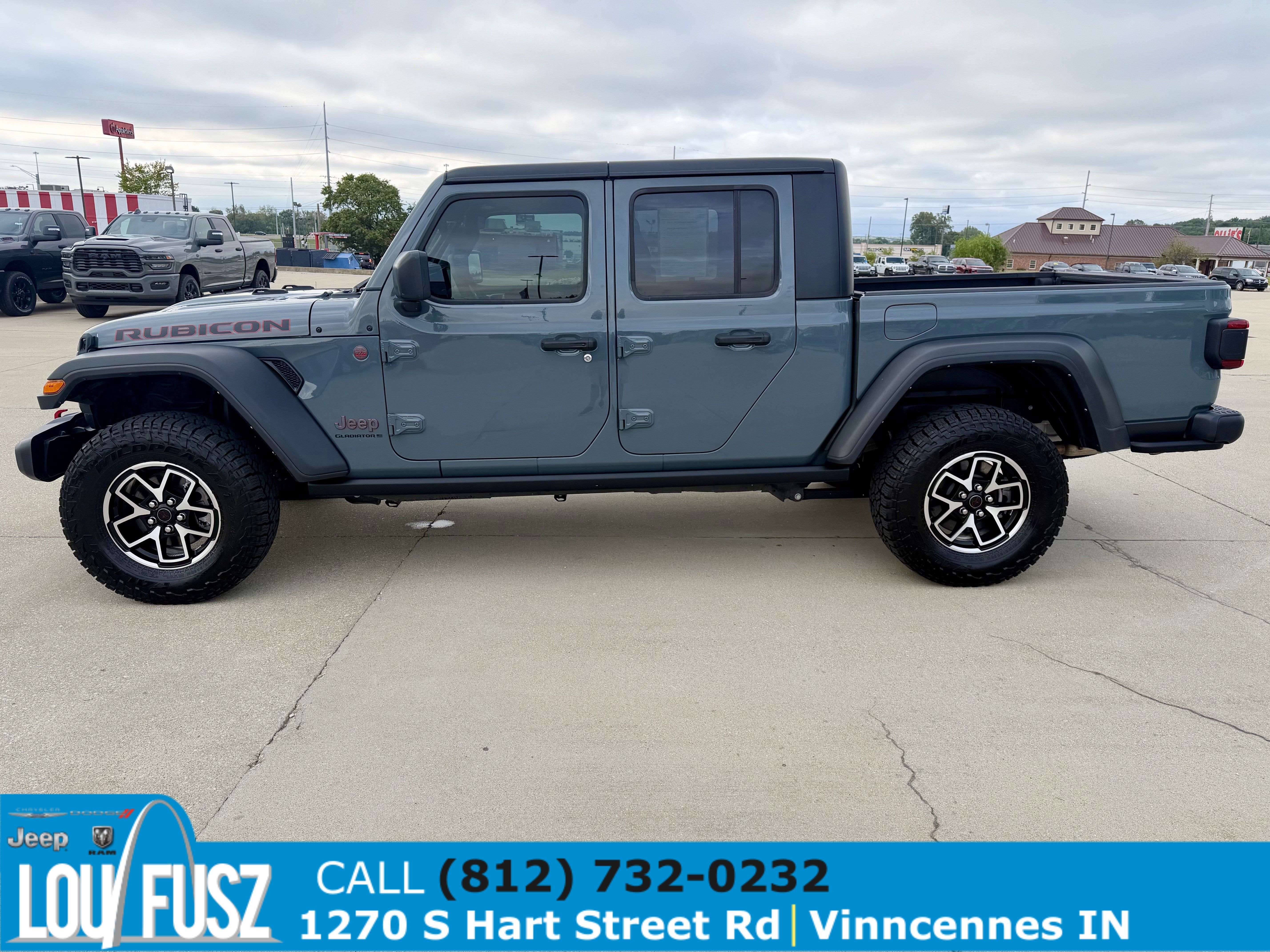 Used 2025 Jeep Gladiator Rubicon w/ Safety Group AWD/4WD image 4