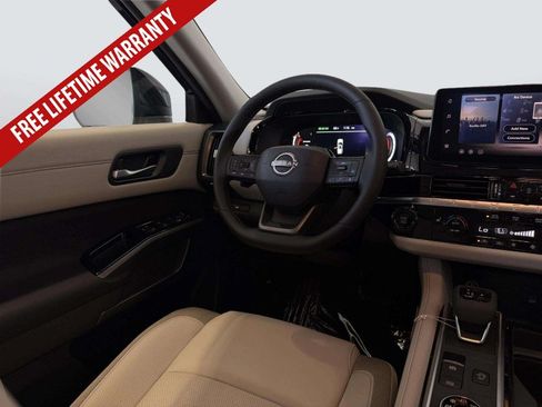 New 2026 Nissan Pathfinder SL AWD/4WD image 22