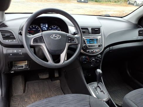 Used 2017 Hyundai Accent SE image 10