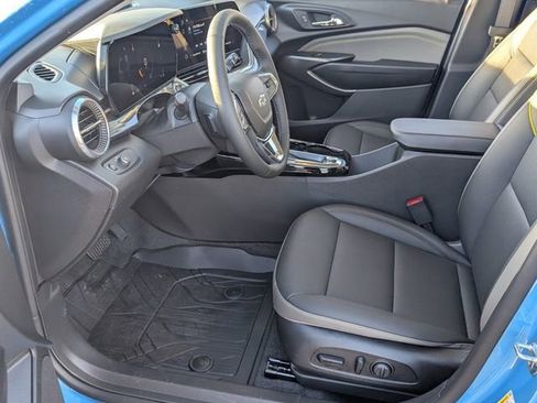 New 2025 Chevrolet Trax ACTIV w/ Driver Confidence Package image 5